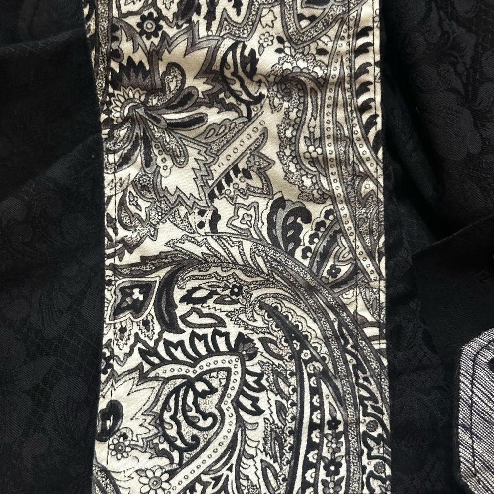 Robert Graham Black Patterned Dress Shirt (Prom Ready) with paisley trim. - Picture 5 of 8